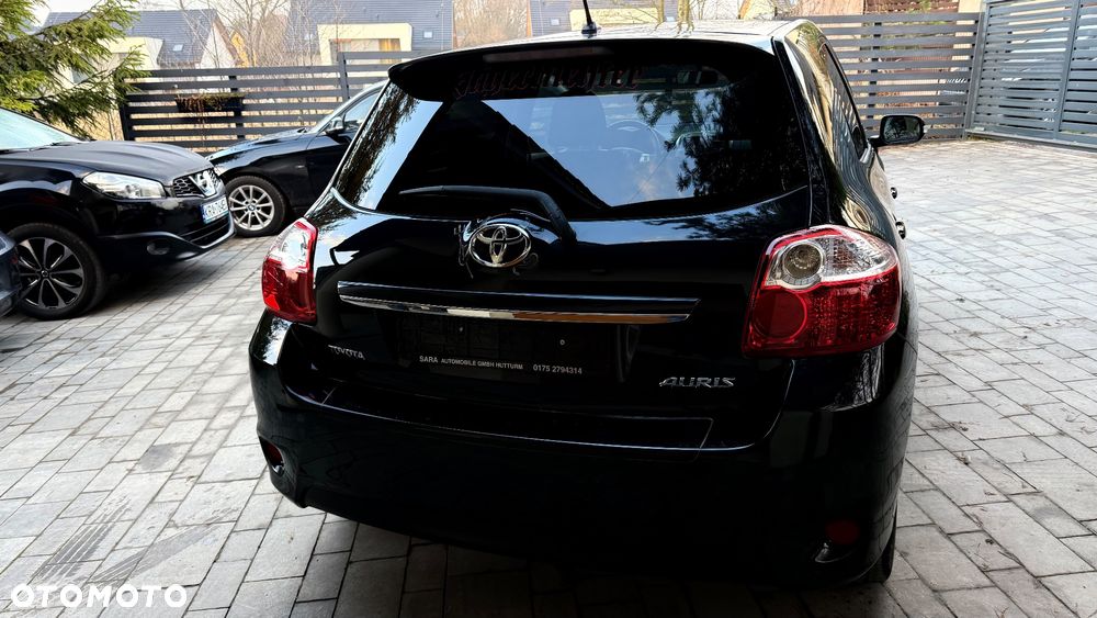 Toyota Auris 1.6 Executive - 11