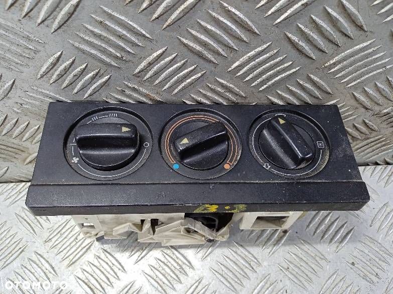 PANEL NAWIEWU AUDI 80 B3 - 1