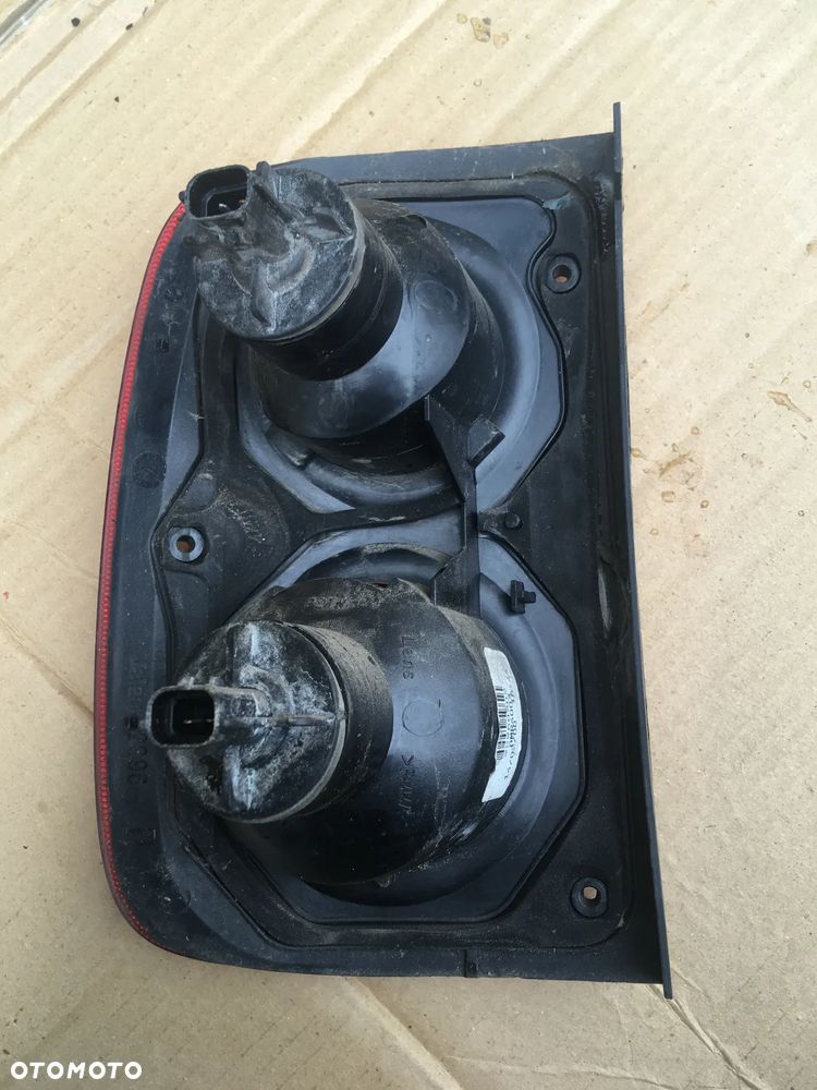 LAMPA TYLNA PRAWA GÓRNA AMR4003 LAND ROVER FREELANDER 1998-2002 - 2