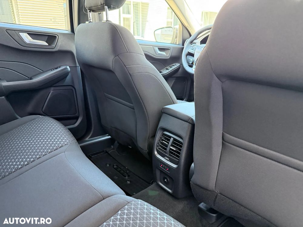 Ford Kuga 1.5 EcoBoost A8 FWD Titanium - 12