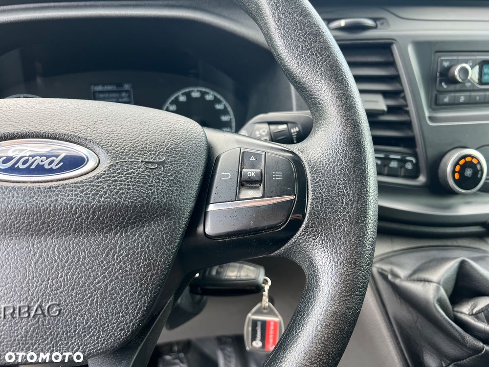 Ford Transit - 25