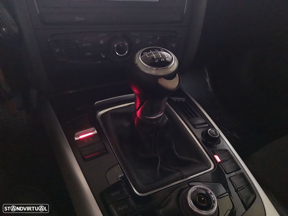 Audi A4 Avant 2.0 TDI Advance - 6