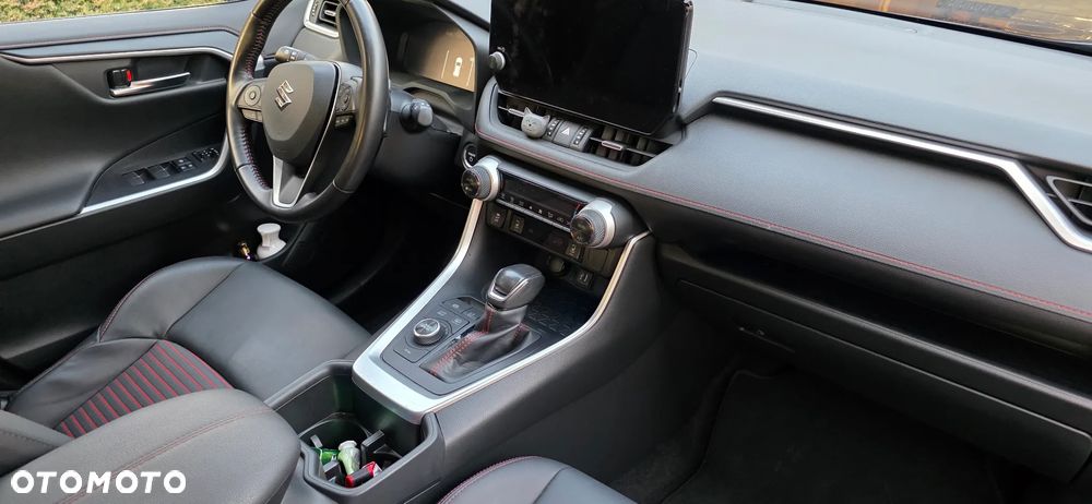 Suzuki Across PLUG-IN HYBRID - 12