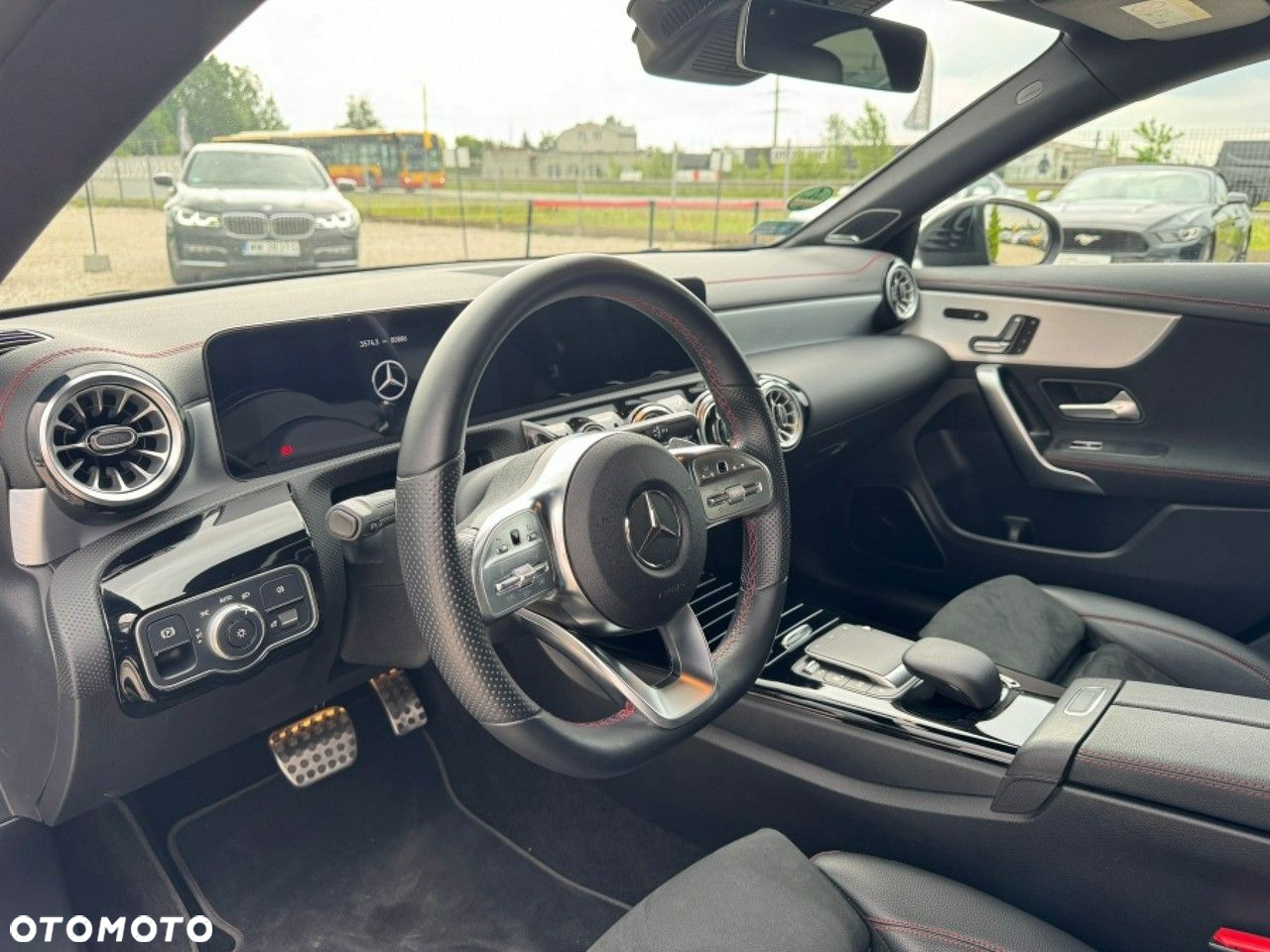 Mercedes-Benz CLA - 10