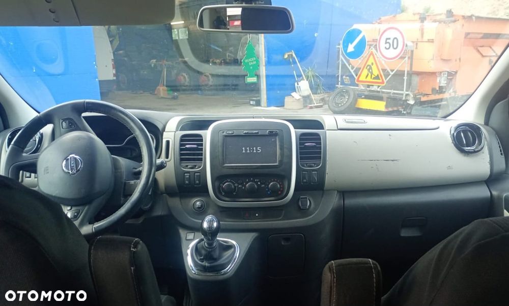 Nissan NV300 - 5