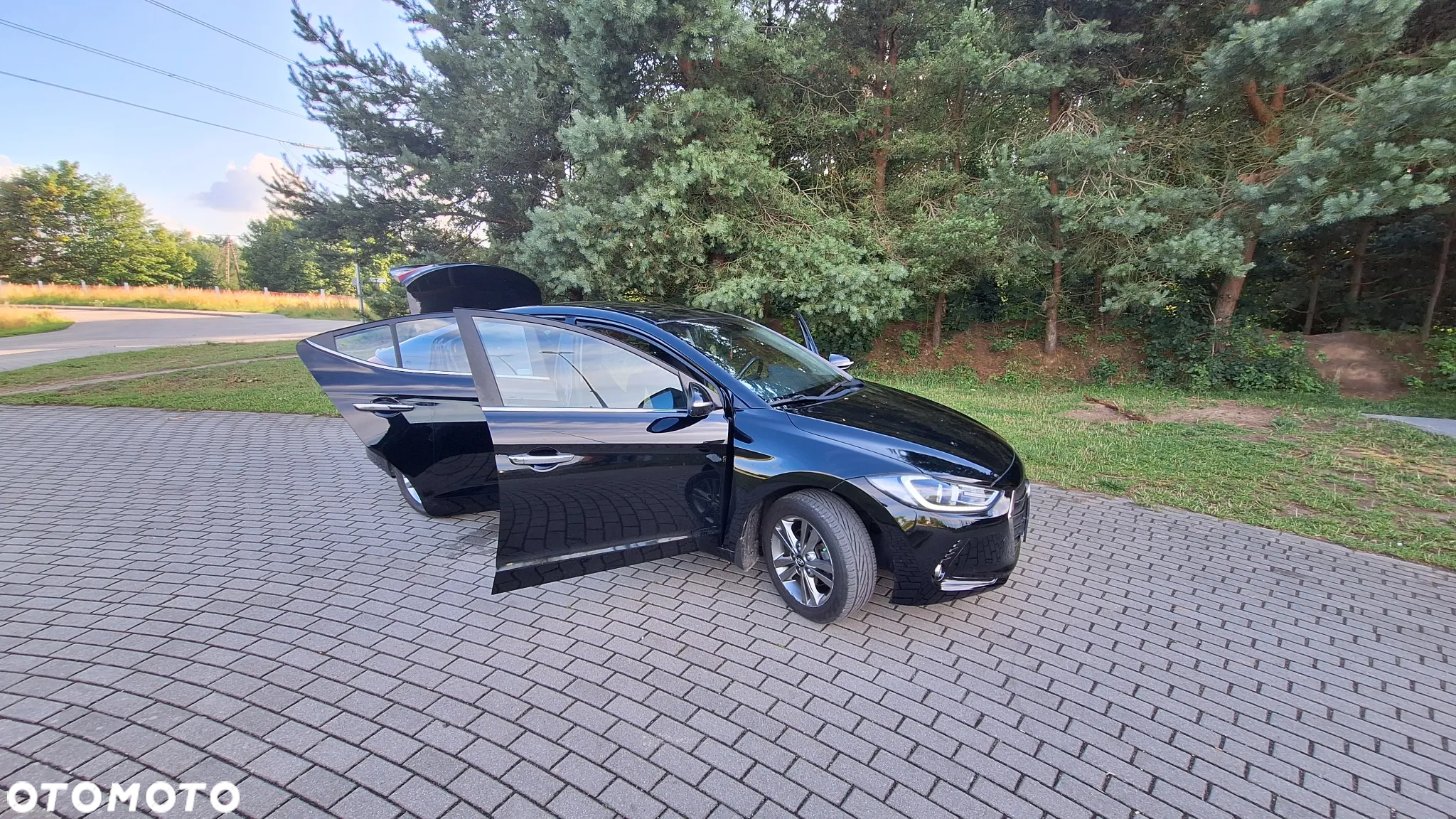 Hyundai Elantra - 8