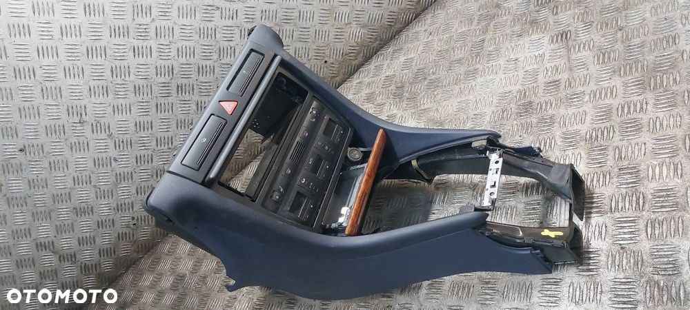 TUNEL ŚRODKOWY AUDI A6 C5 CUPHOLDER WIZYTÓWKI KARTY 4B0858005C - 1