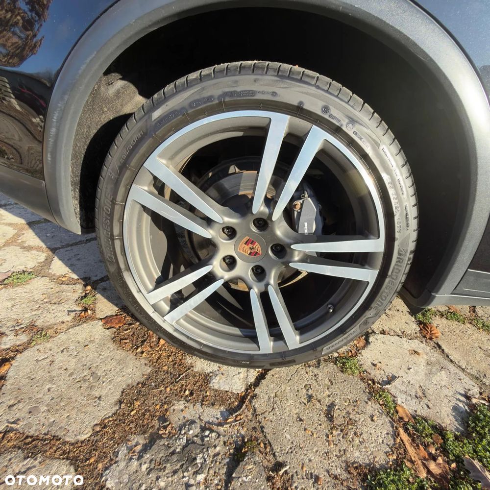 Porsche Cayenne Diesel Platinum Edition - 19