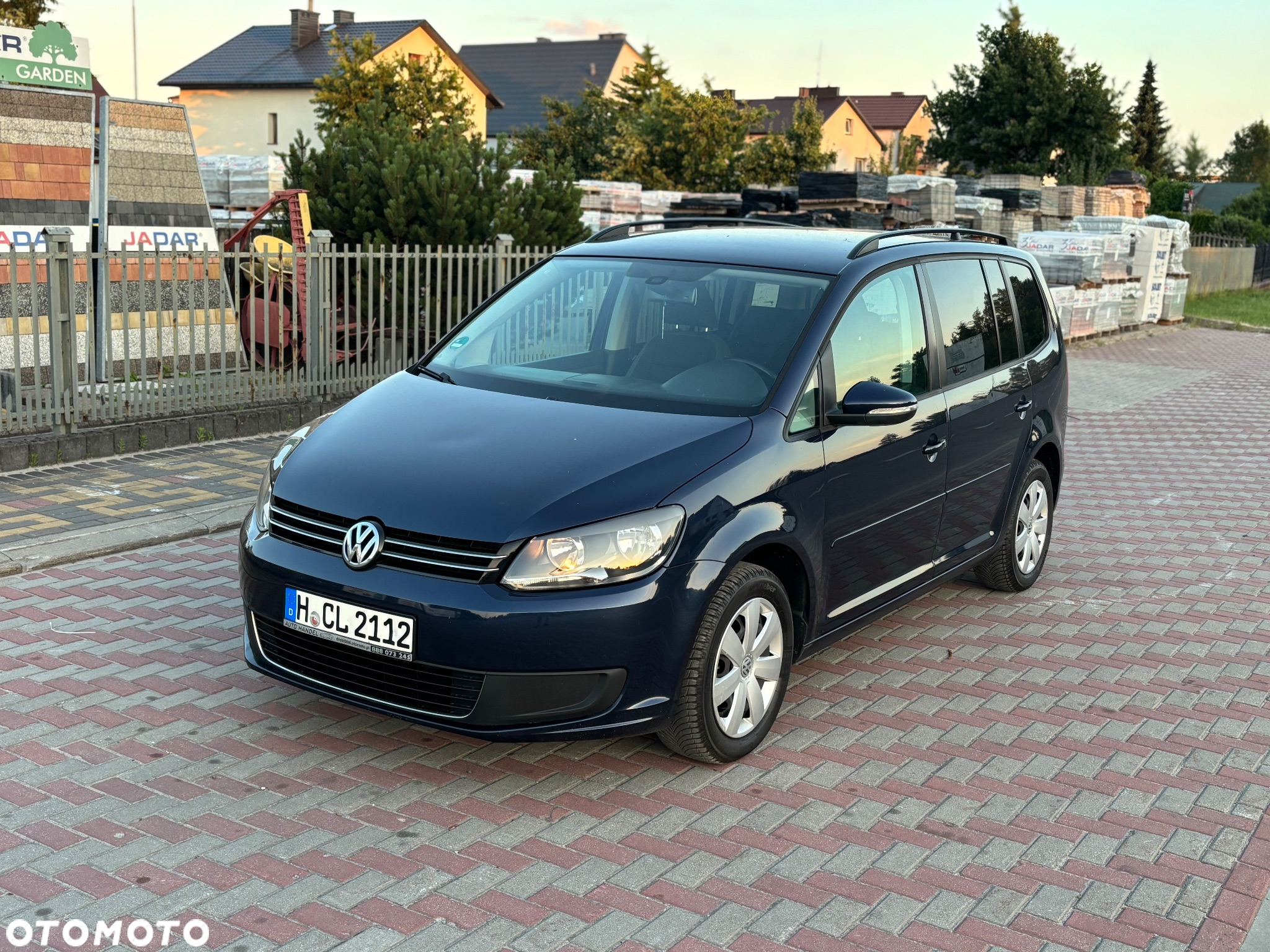 Volkswagen Touran - 4