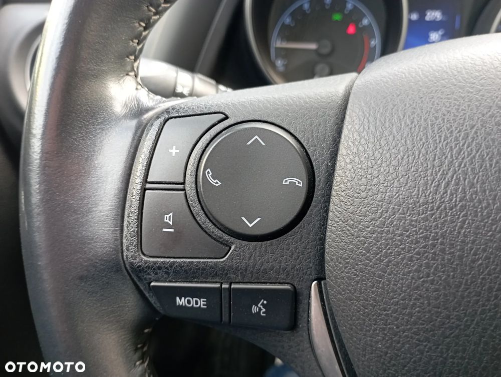 Toyota Auris 1.6 Selection - 18