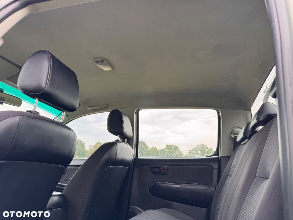 Toyota Hilux 4x4 Double Cab - 25