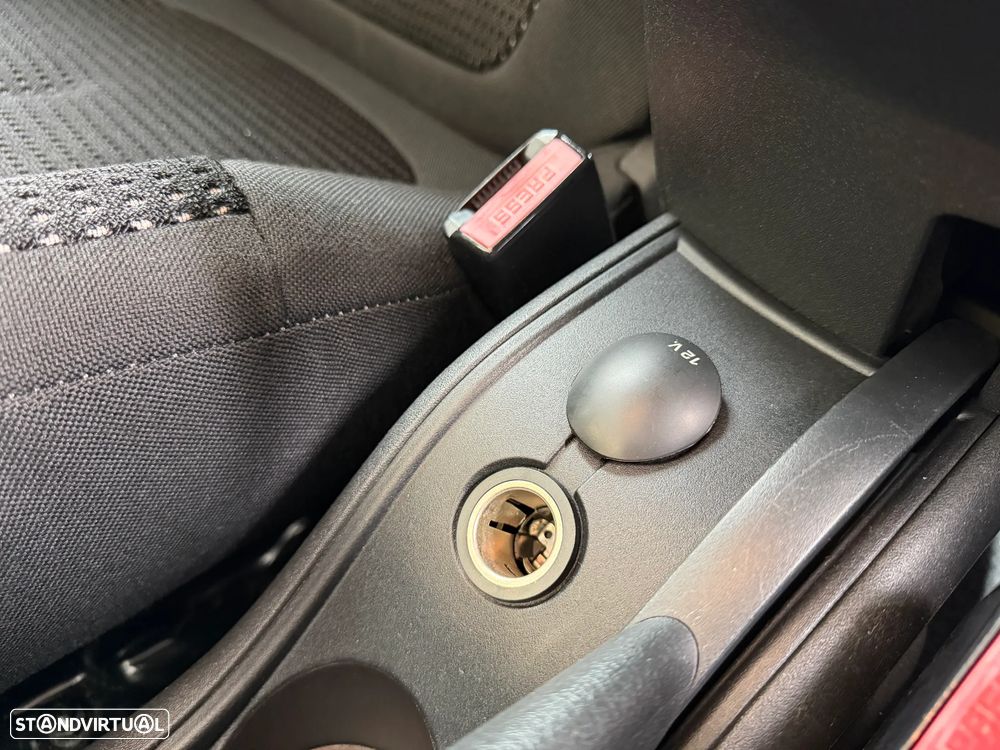 Citroën C4 1.6 HDi 110 SX - 25