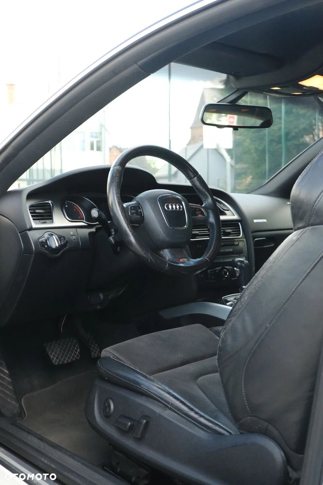 Audi A5 Coupé 2.7 TDI Multitronic - 9