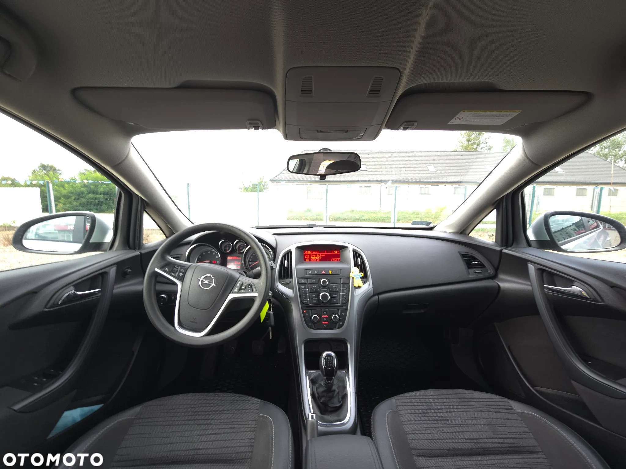 Opel Astra IV 1.4 T Business - 31