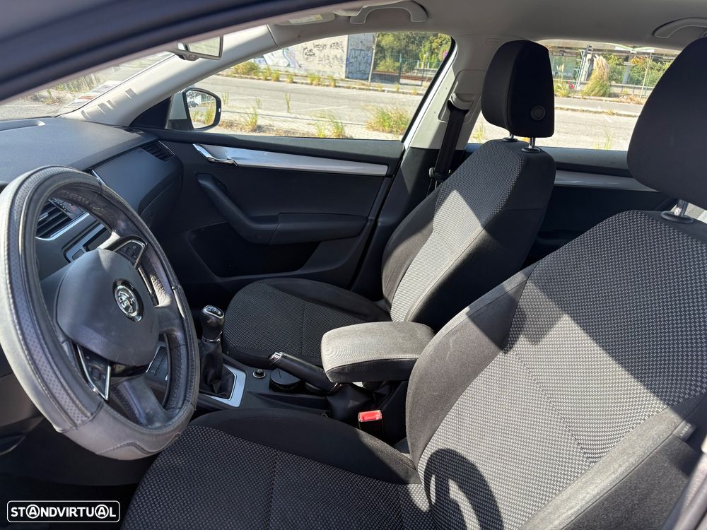 Skoda Octavia Break 1.6 TDi Ambition - 10
