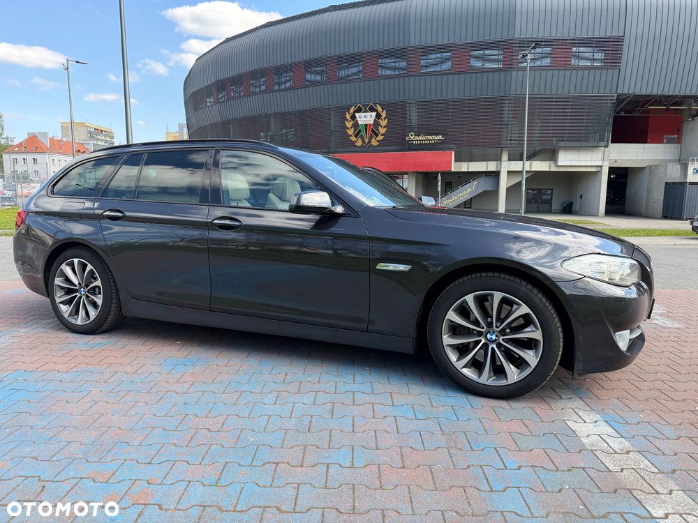 BMW Seria 5 2012 photo 3