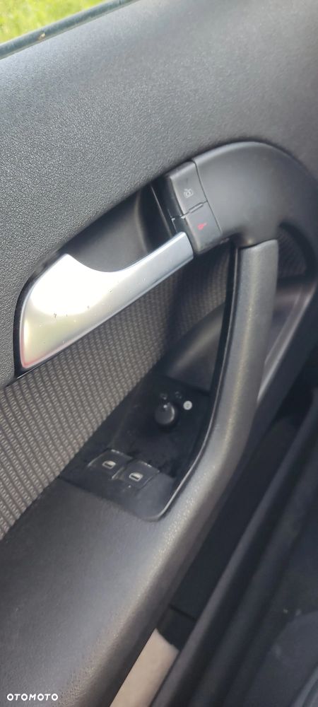 Audi A3 3-drzwiowe 1.6 Ambiente - 8