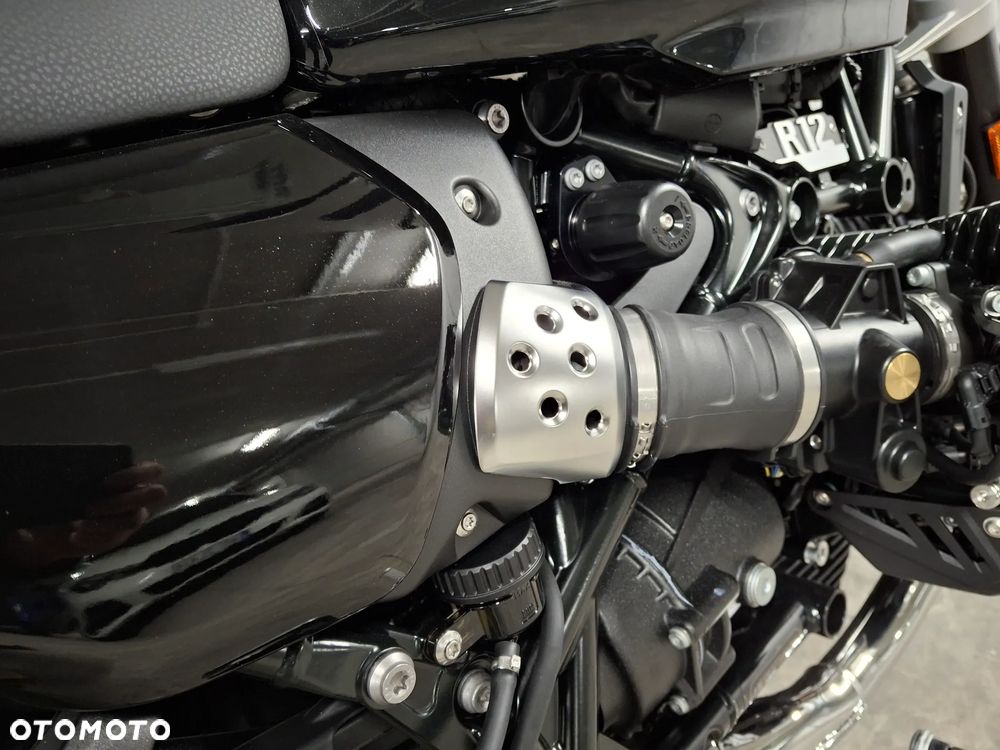 BMW R - 9