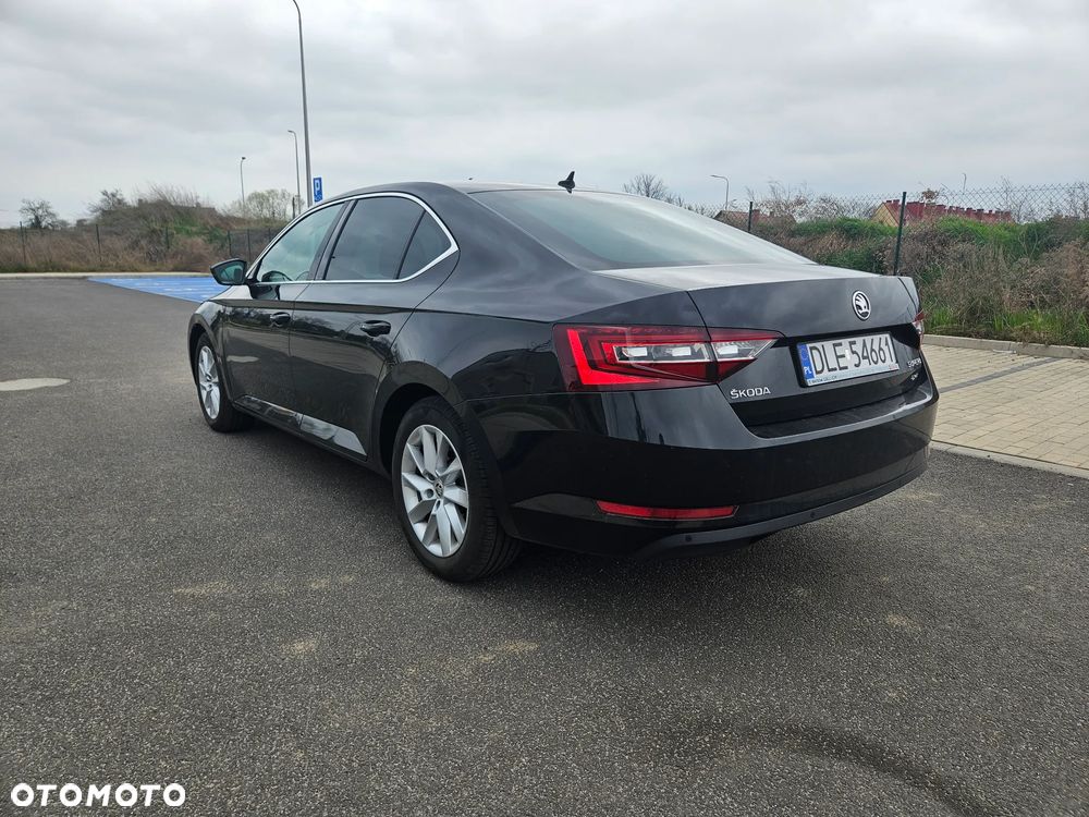Skoda Superb 2.0 TDI 4x4 Ambition DSG - 3
