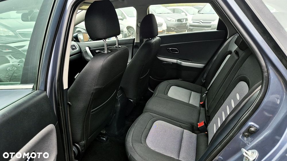 Kia Ceed 1.6 GDI Platinum Edition - 33