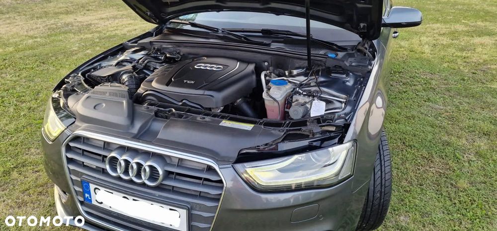 Audi A4 Avant 2.0 TDI Quattro Line - 5