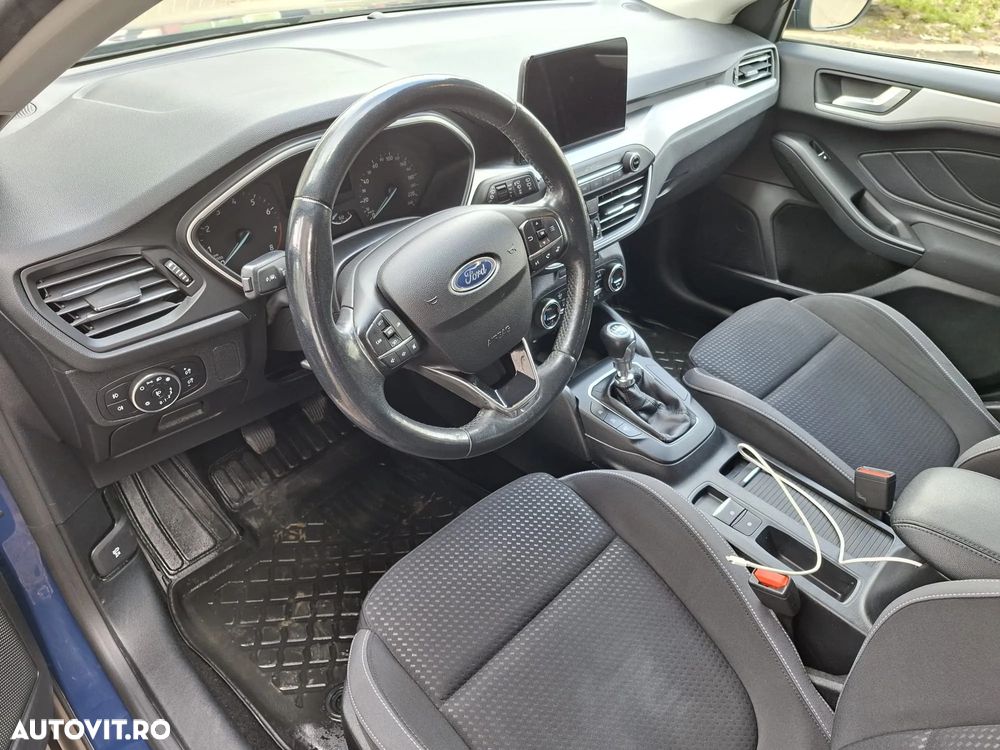 Ford Focus 1.0 EcoBoost Trend Edition - 8