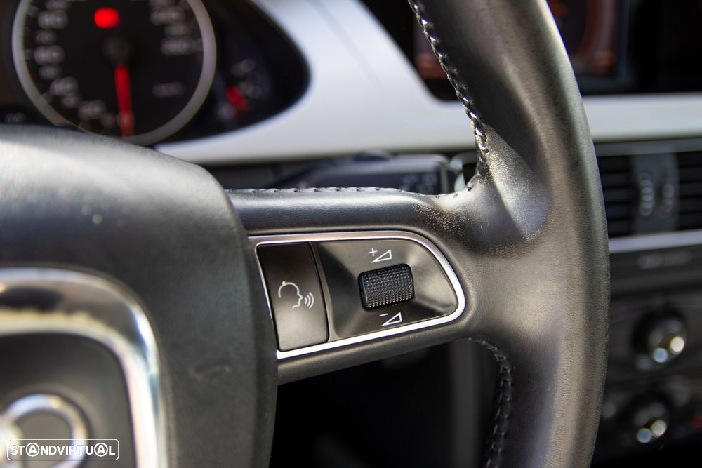 Audi A4 Avant 2.0 TDI Advance - 19