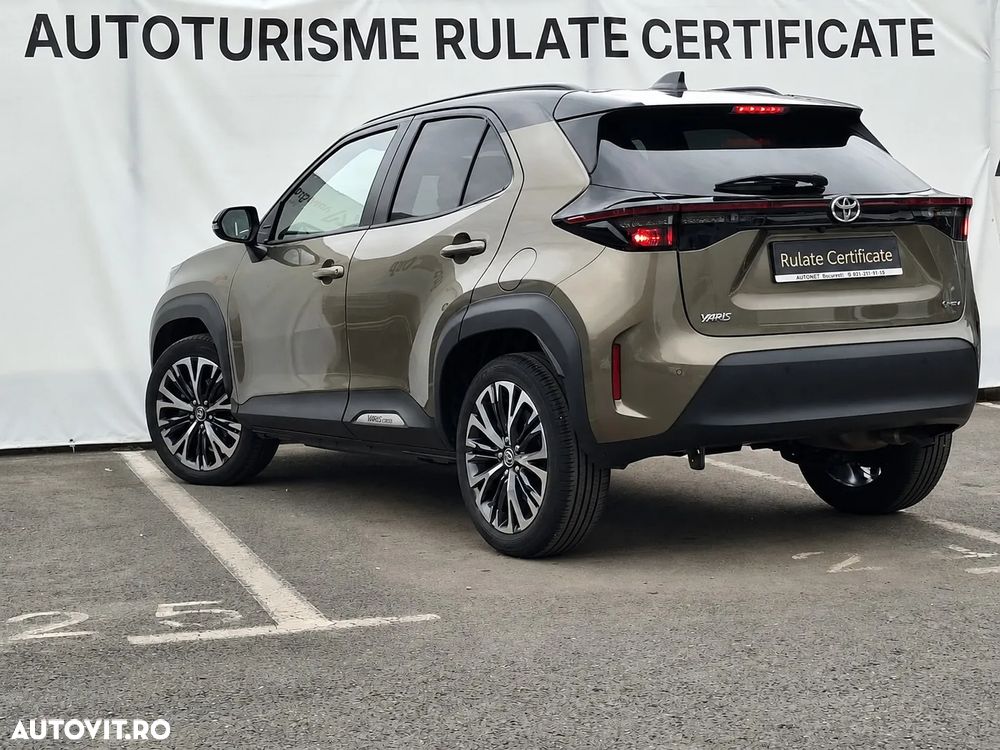 Toyota Yaris Cross 1.5 VVT-i HSD 4x2 Exclusive Elegant - 6
