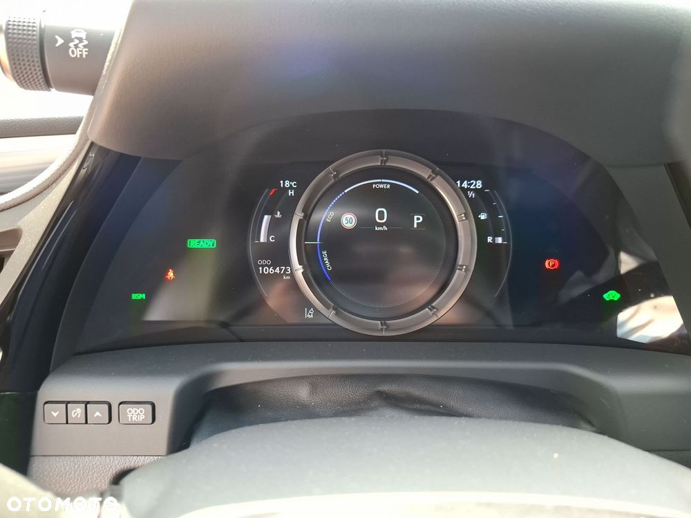 Lexus ES 300h F Sport Edition - 32