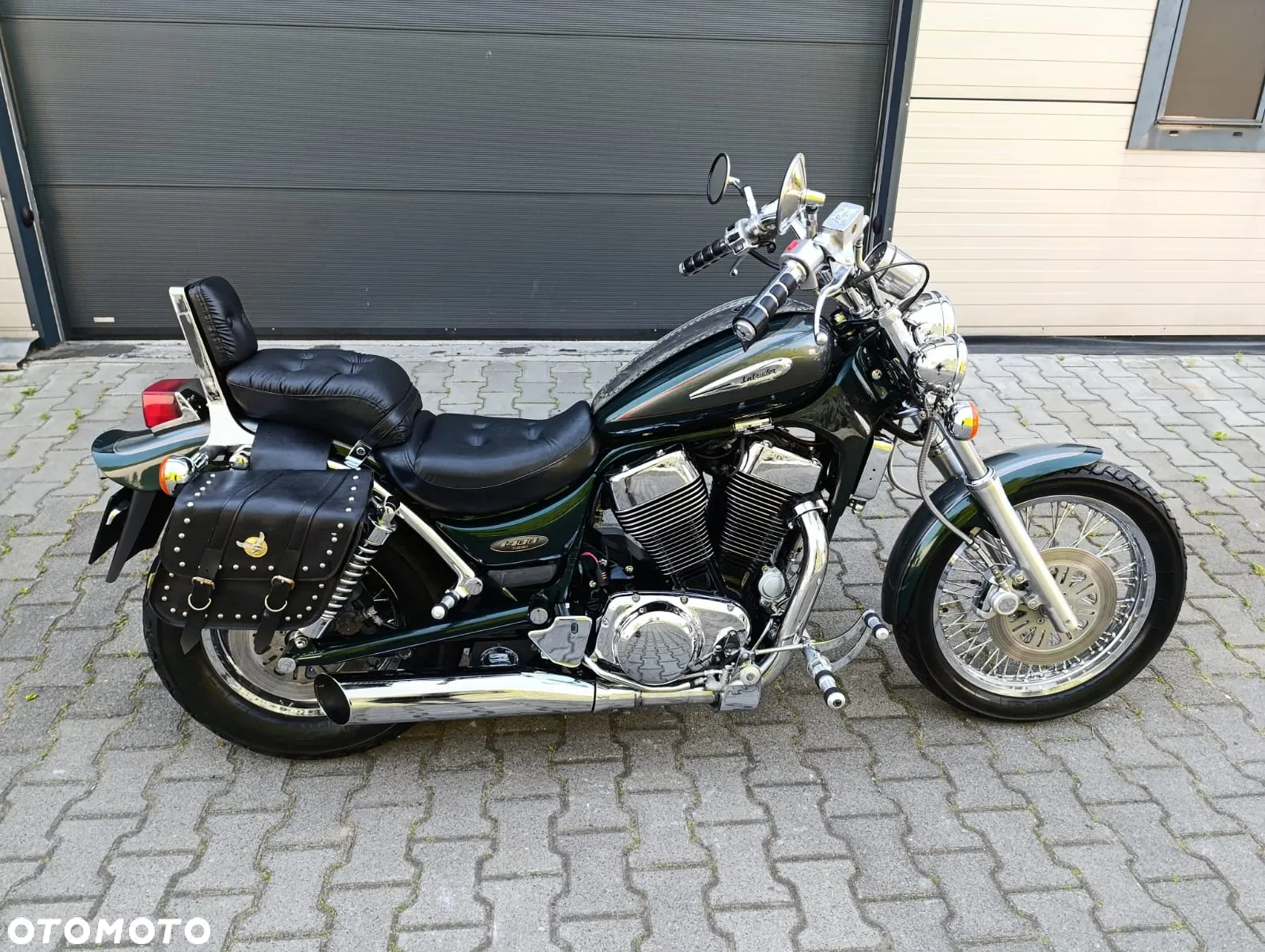 Suzuki Intruder - 3