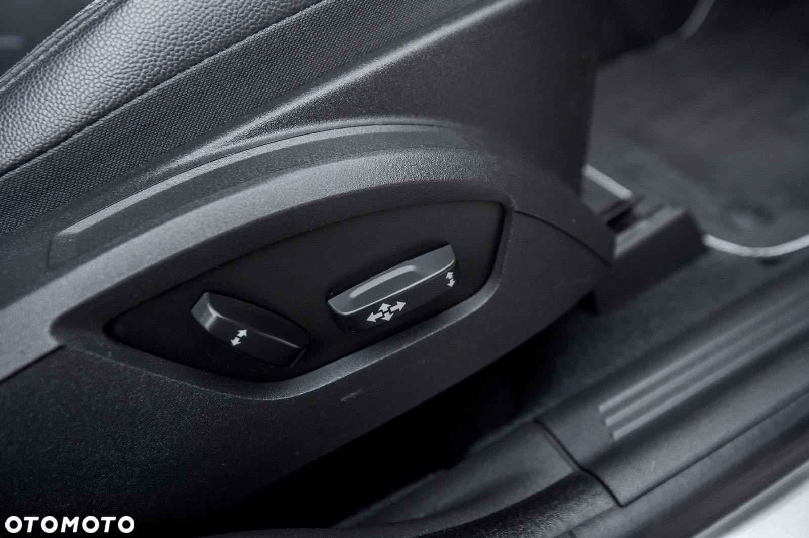 Volvo V50 2.0D DPF Powershift Kinetic - 33