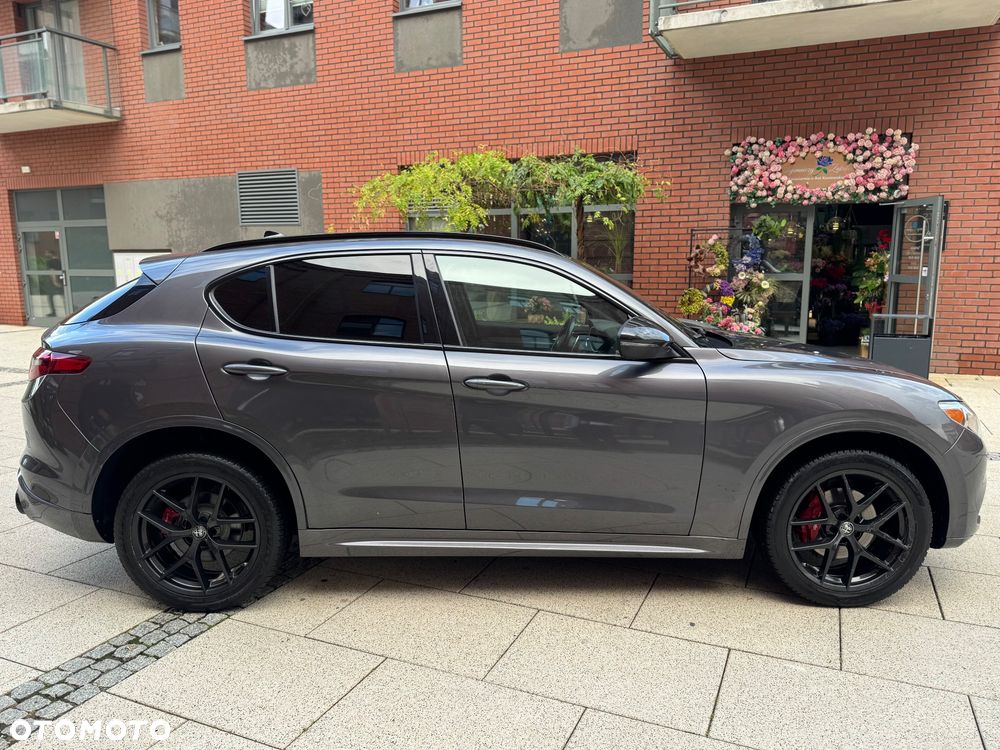 Alfa Romeo Stelvio - 3