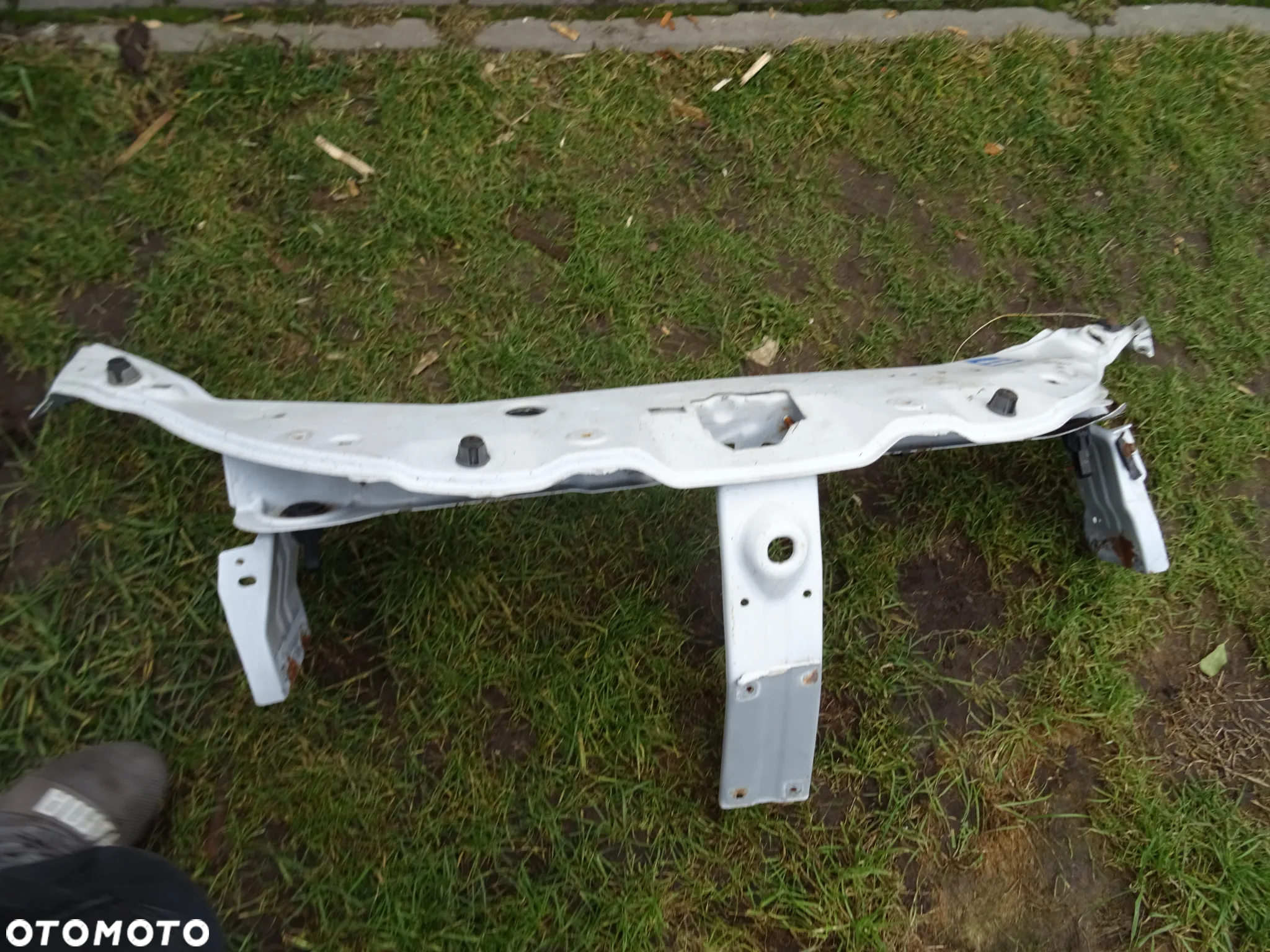 DACIA DOKKER LODGY PAS PRZEDNI GORNY BELKA POD ZDERZAK PRZEDNI TANIO DO REGENERACJI - 3