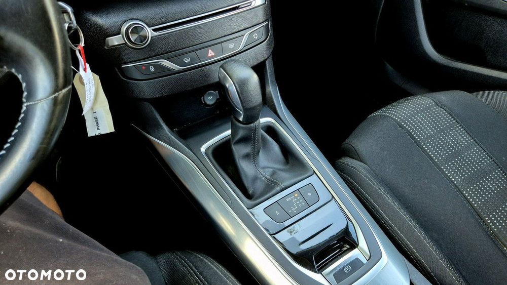 Peugeot 308 BlueHDi FAP 150 EAT6 Stop & Start Allure - 15