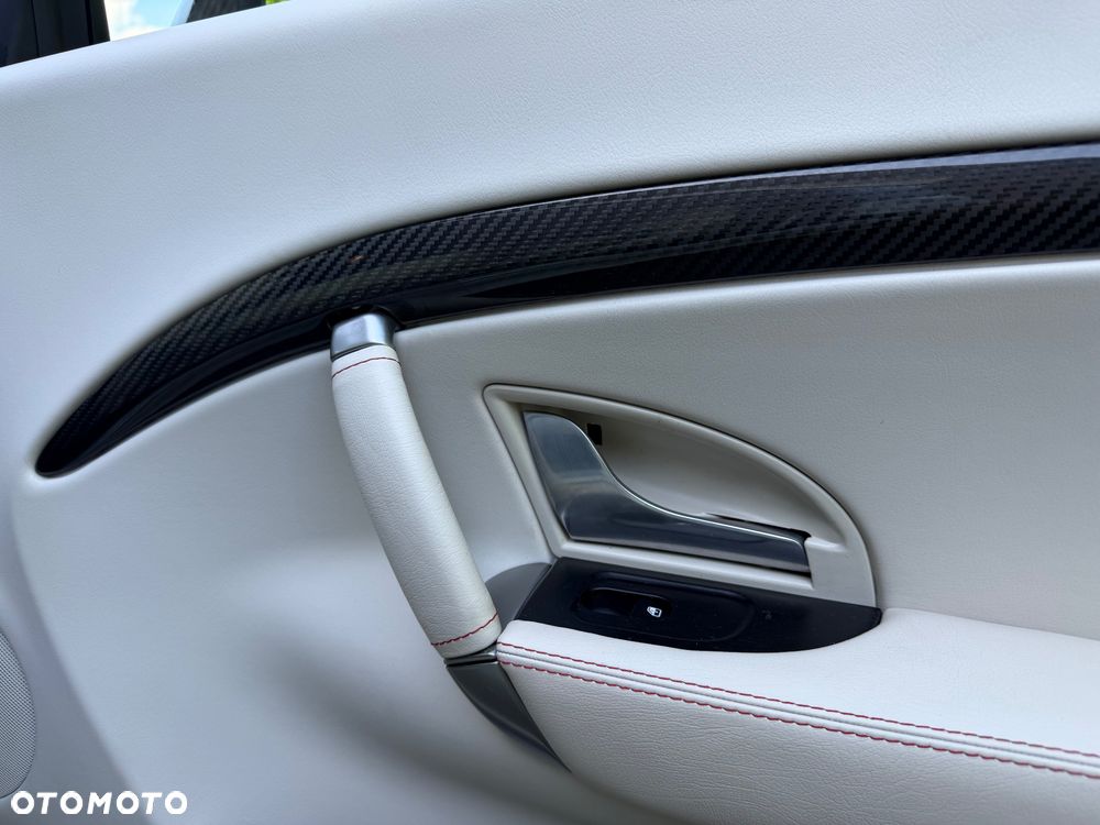 Maserati GranTurismo S Automat - 35