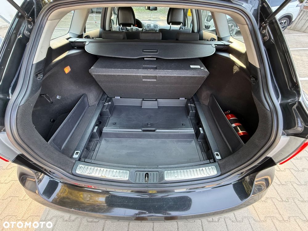 Toyota Avensis - 8