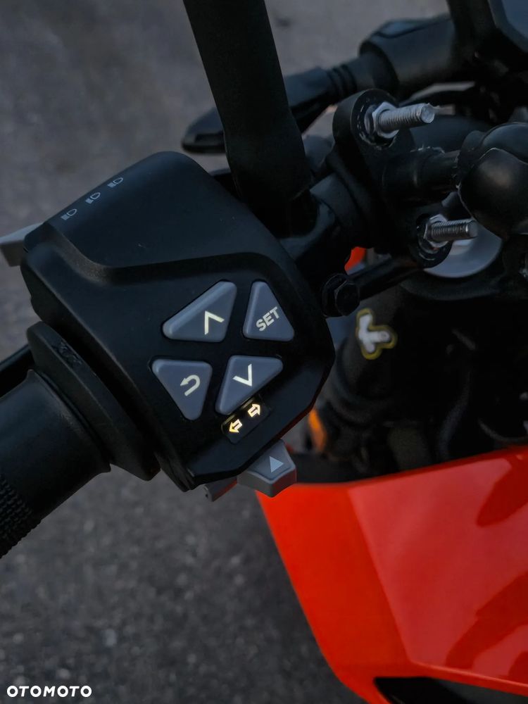 KTM Duke 125 - 18