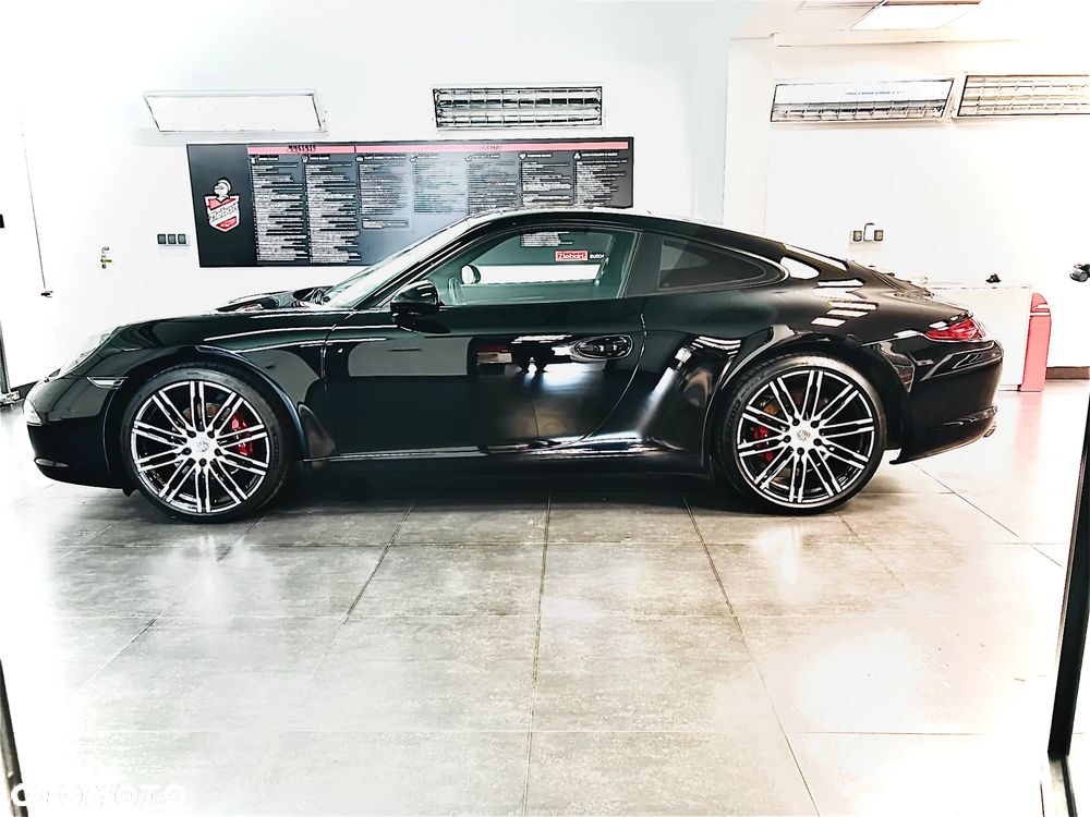 Porsche 911 Carrera PDK Black Edition - 1
