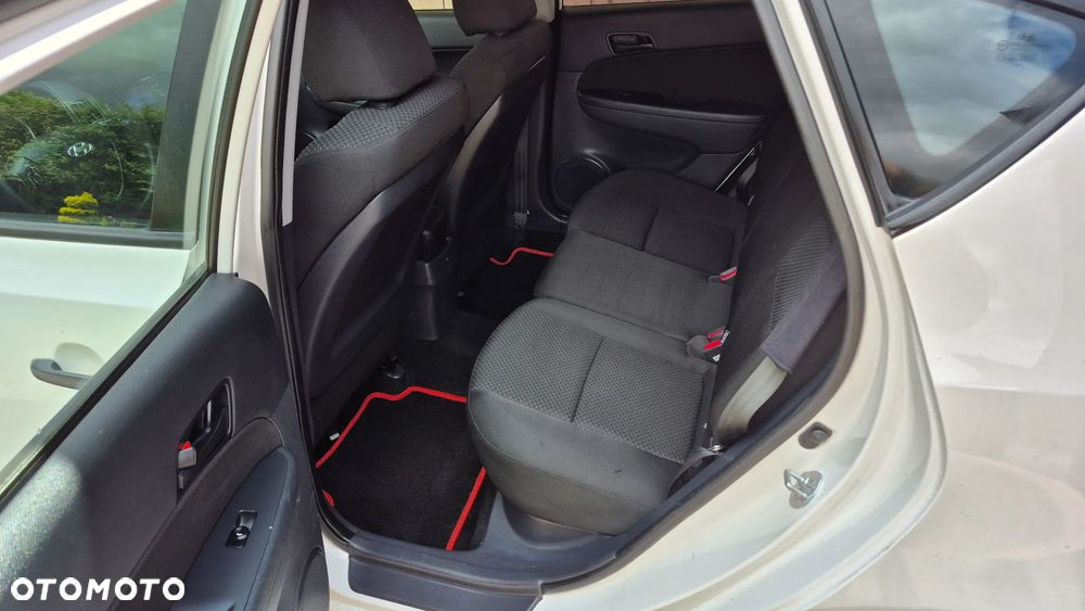 Hyundai i30 1.4 Comfort EU5 - 16