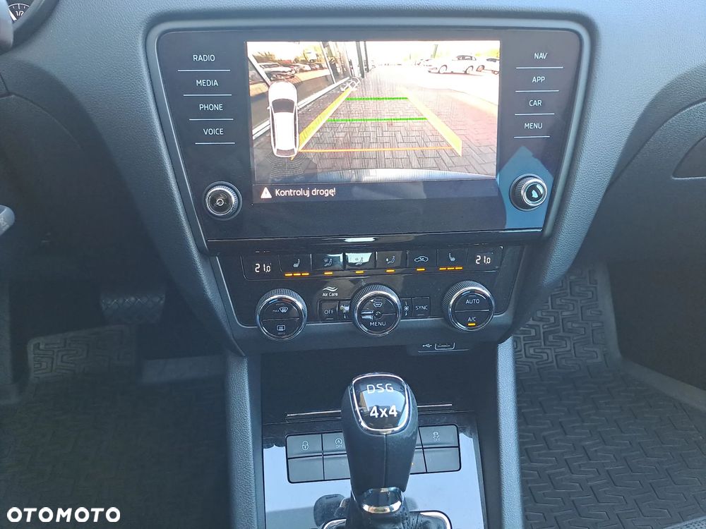 Skoda Octavia 2.0 TDI Style DSG - 17