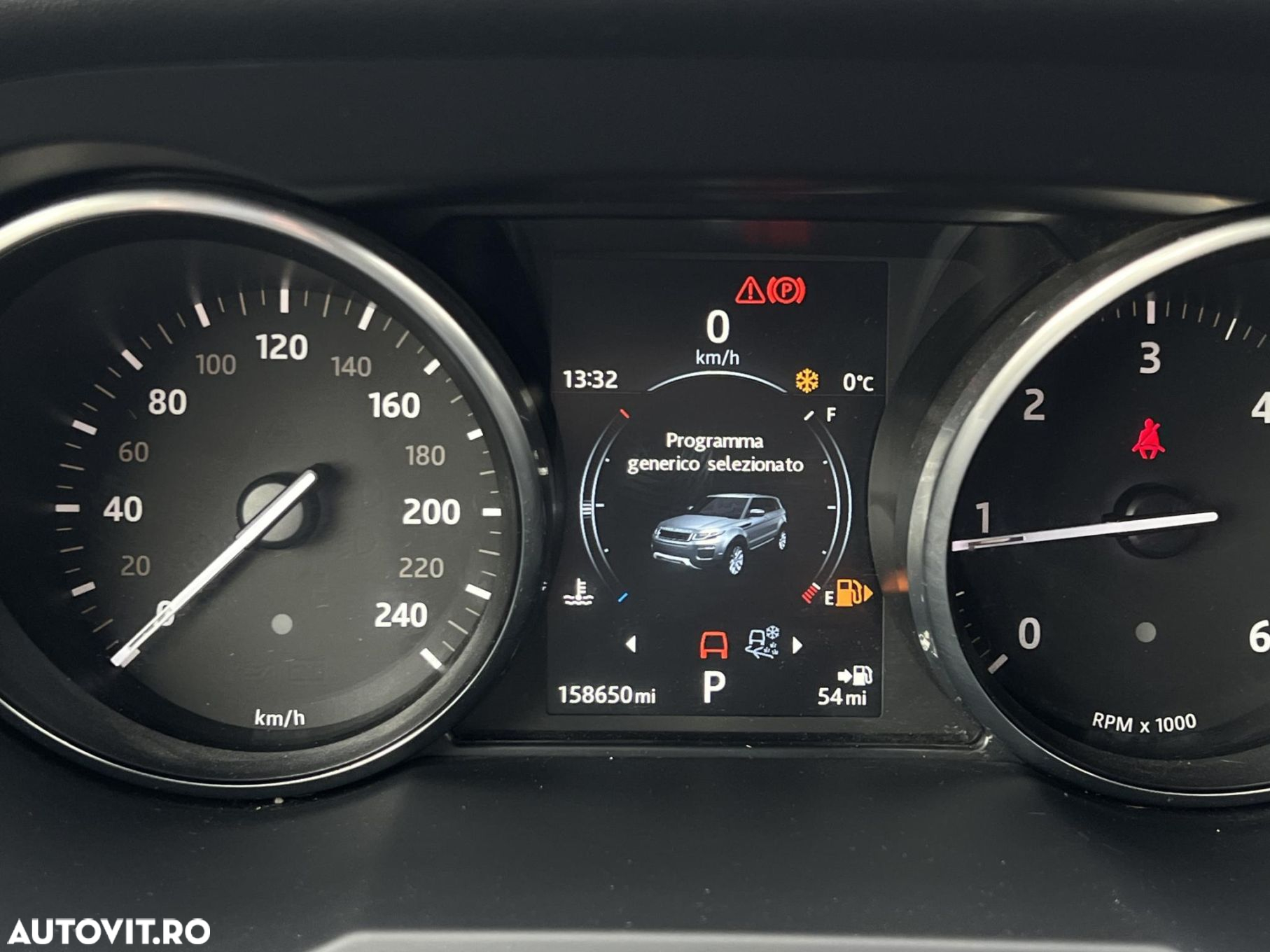 Land Rover Range Rover Evoque - 16