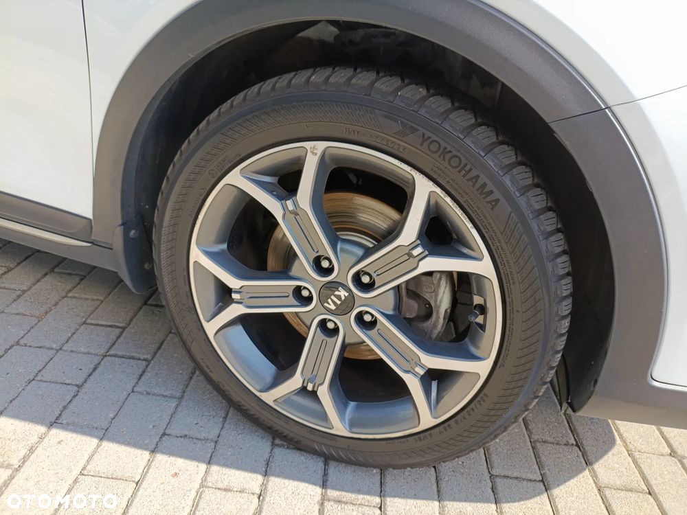 Kia XCeed 1.5 T-GDI M - 28