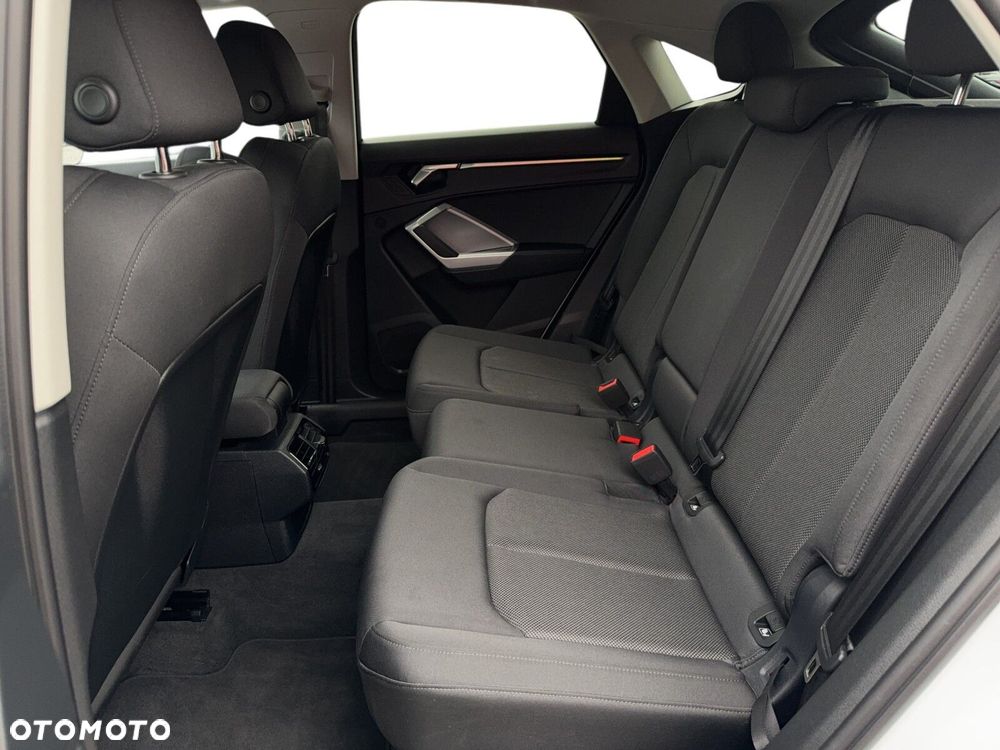 Audi Q3 Sportback - 11