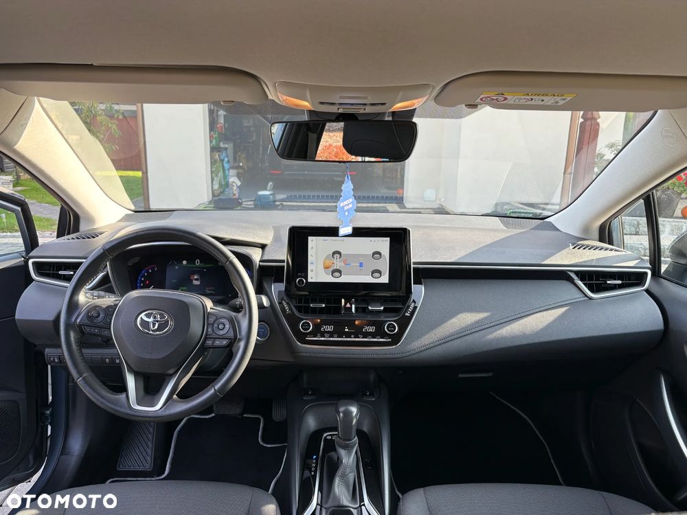 Toyota Corolla 1.8 Hybrid Comfort - 28