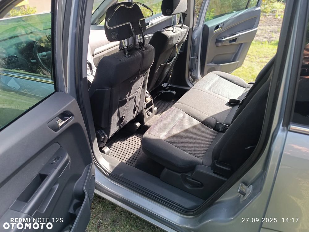 Opel Zafira - 10