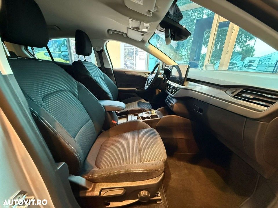 Ford Focus 1.5 EcoBlue 8AT Titanium - 10