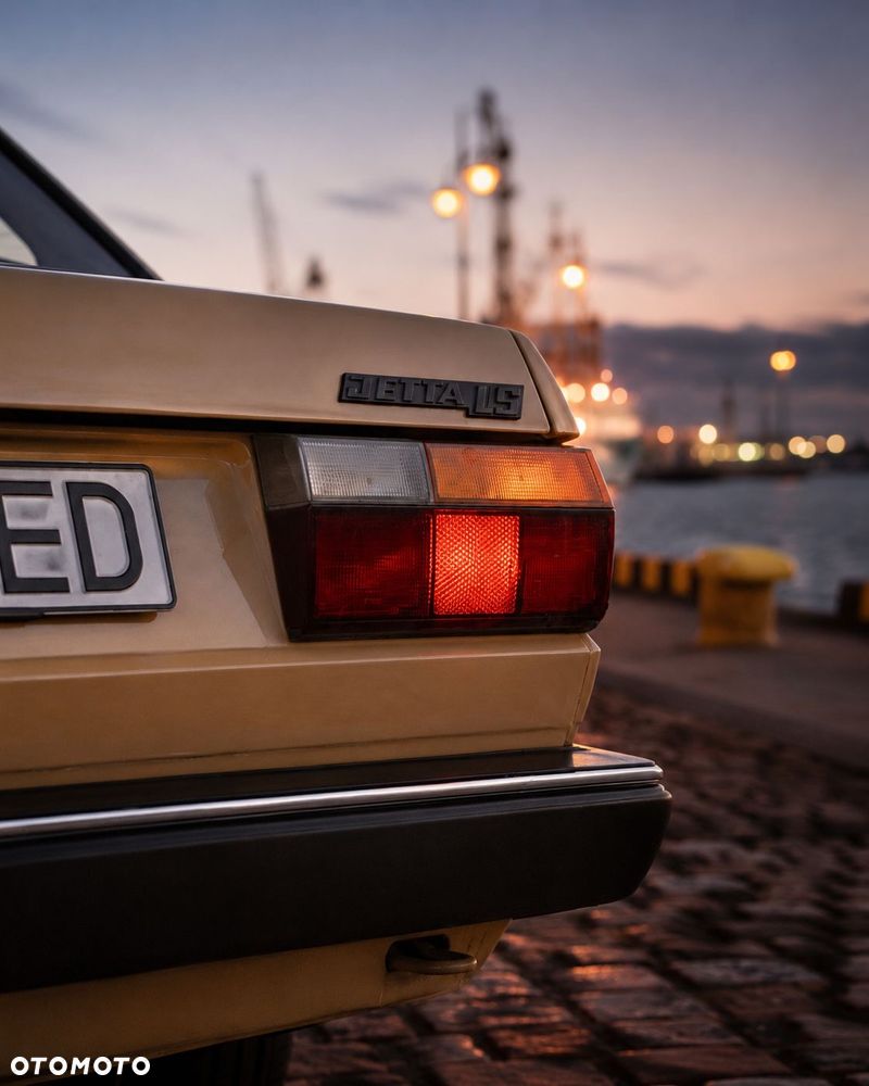Volkswagen Jetta - 14