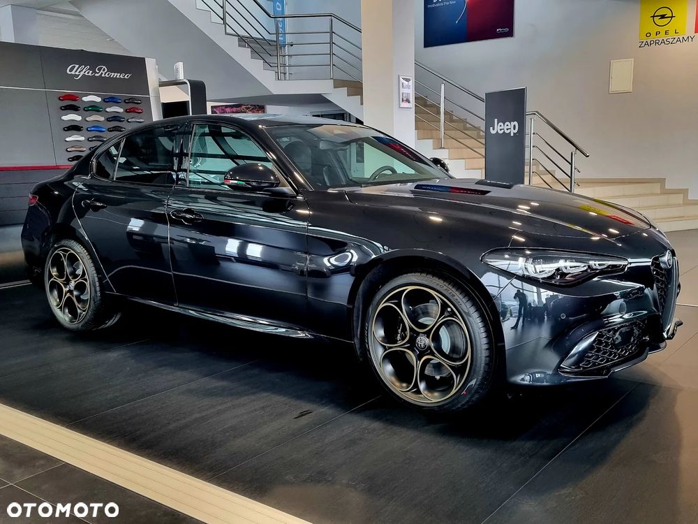 Alfa Romeo Giulia 2.0 Turbo Intensa Q4 - 4