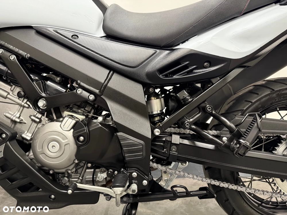 Suzuki V-STROM - 25