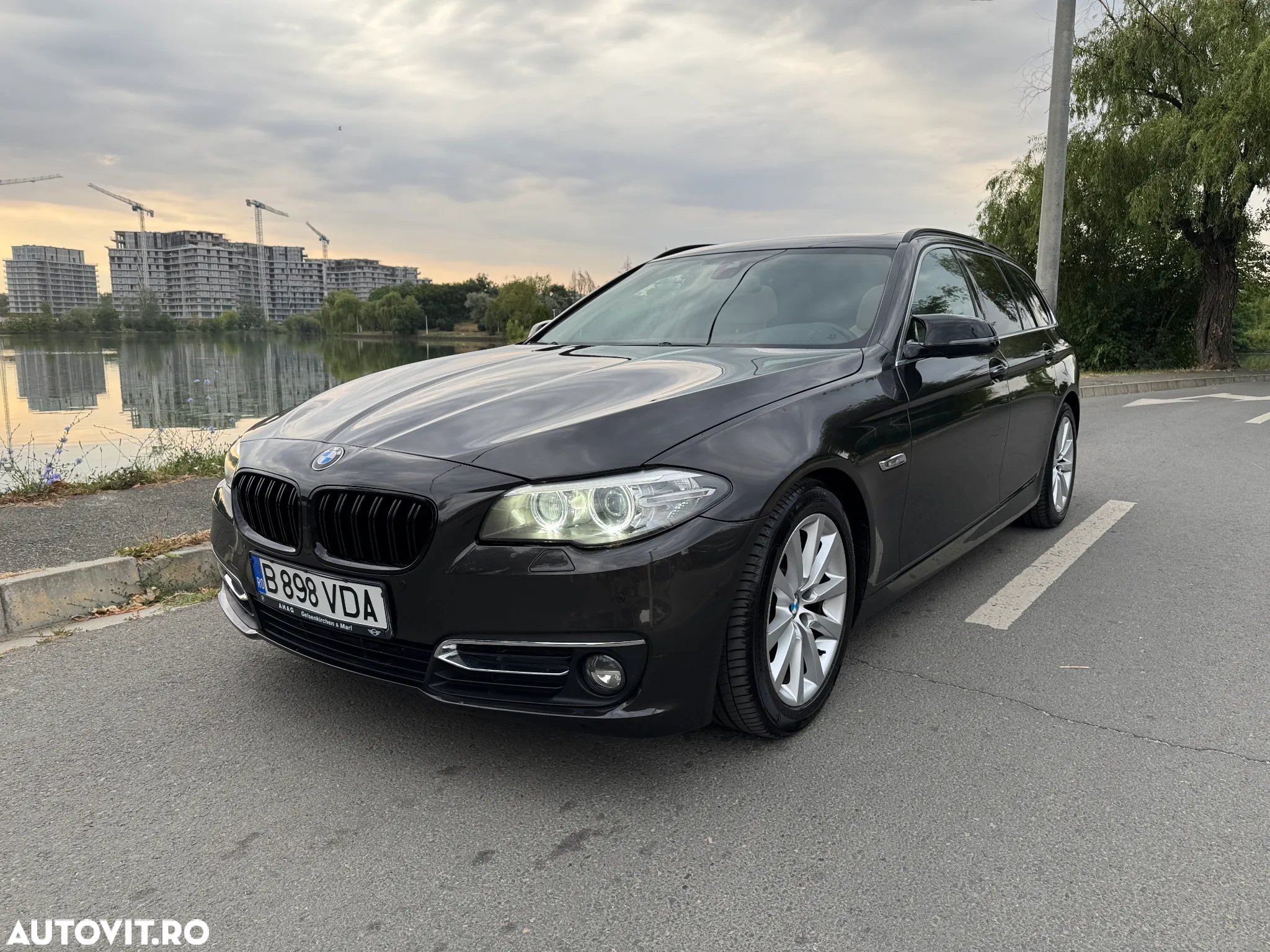 BMW Seria 5 520d xDrive - 2